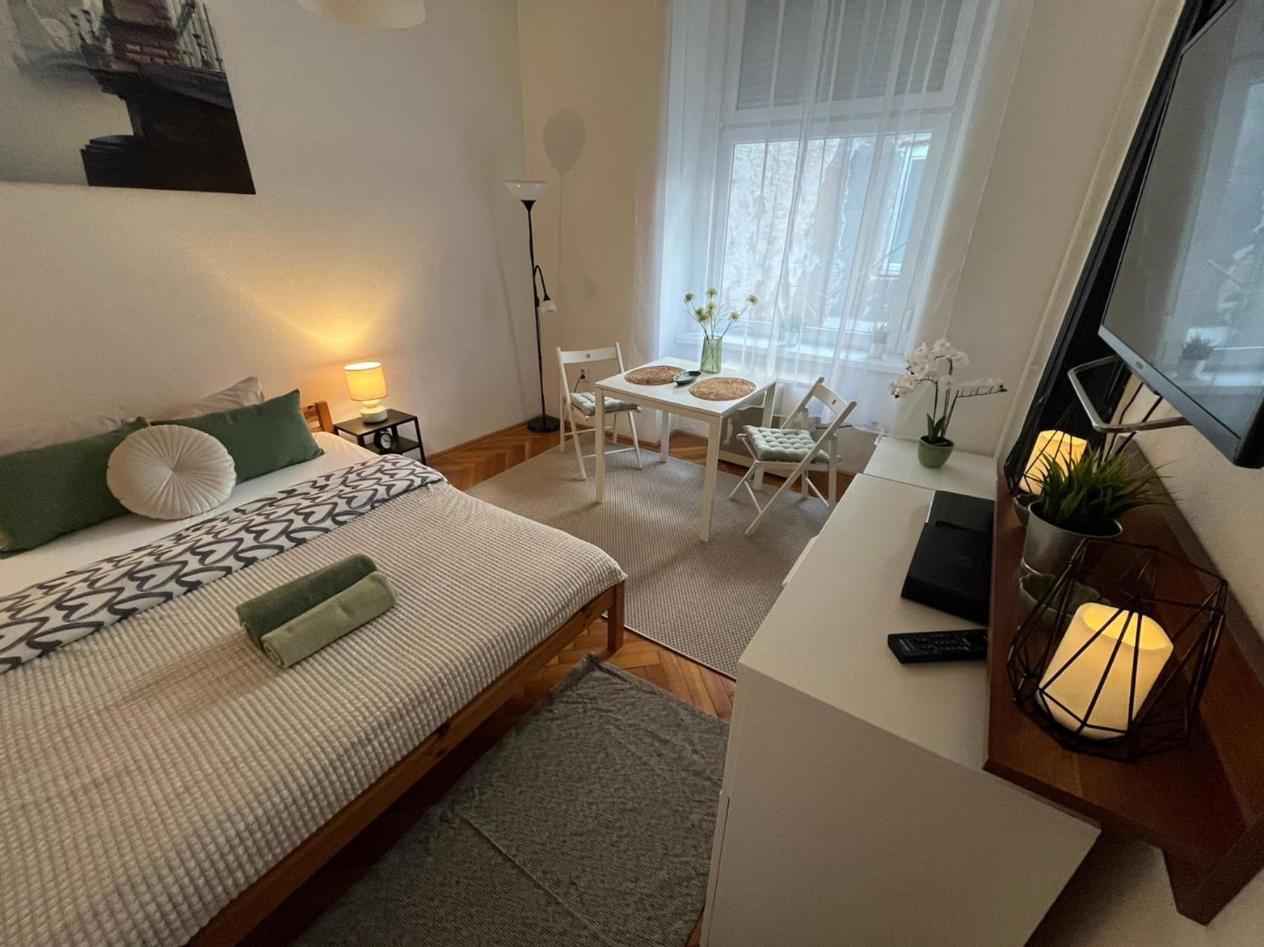 Feel Like Home - Cozy Downtwon Studio For 2 Budapesta Exterior foto