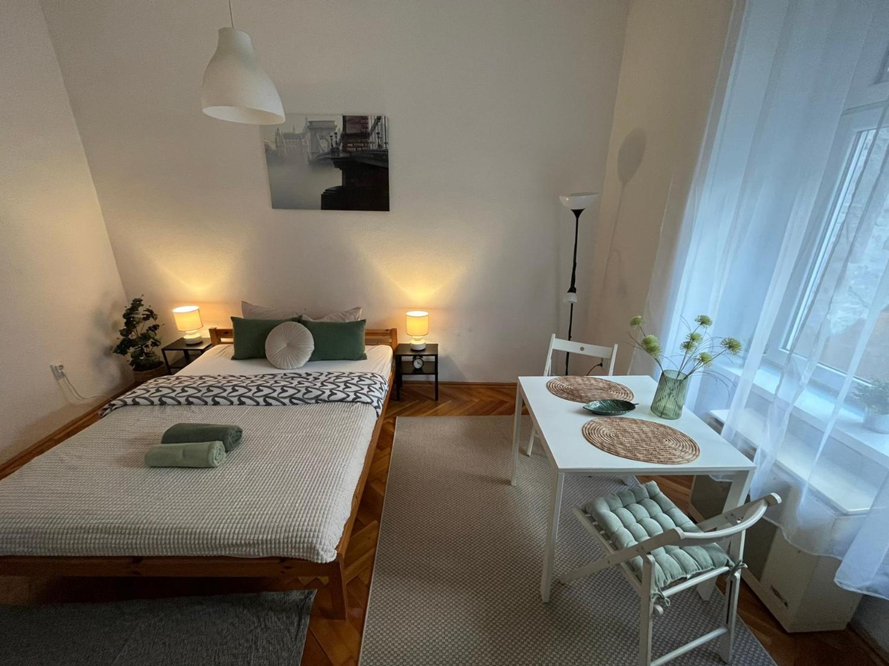 Feel Like Home - Cozy Downtwon Studio For 2 Budapesta Exterior foto
